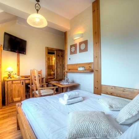 Hotel Carpatia Bieszczadzki Gosciniec Wetlina Quarto foto
